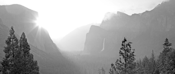 Wall Mural - sun n bridalveil-falls