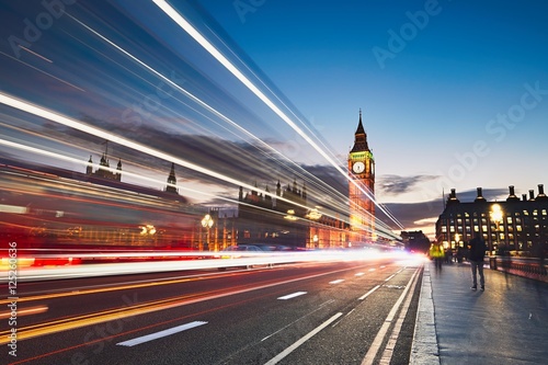 Obraz na płótnie canvas trzyczęściowy "tryptyk" Westminster Bridge o zmierzchu