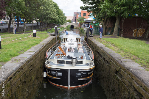 Zdjęcie XXL Grand Canal w pobliżu Wilton Terrace. Dublin, Irlandia