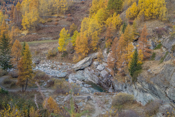 colorful mountain landscapes, fall colors, mountains, sky and water