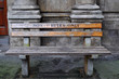 Città del Capo, 30/09/2009: la panchina Solo per Non Bianchi a Queen Victoria Street realizzata dall'artista Roderick Sauls per ricreare le panchine per bianchi e neri usate durante l'apartheid