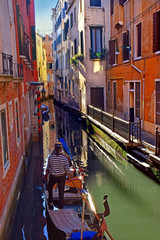 Wall Mural - romantic canals of old Venice