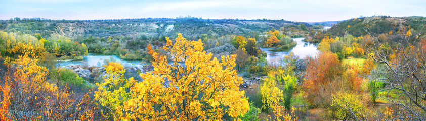 Wall Mural - panorama of the mountain river with high banks