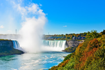 Wall Mural - view of niagara falls in a sunny day