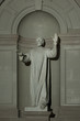 Statue des Niklaus von Flüe in der Vorhalle des Bundeshauses in Bern, Schweiz