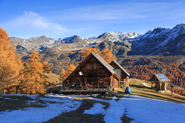 Poster - Mountain hut in the Claree valley, France, on a nice autumn morning.