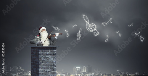 Plakat Czy możesz tutaj tę świąteczną melodię? Różne środki przekazu