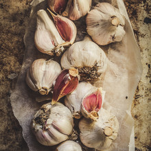 Garlic Cloves, Garlic On A Background Of Old Metal