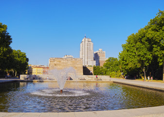 Wall Mural - Spain, Madrid, Parque del Oeste, View of the Temple of Debod..