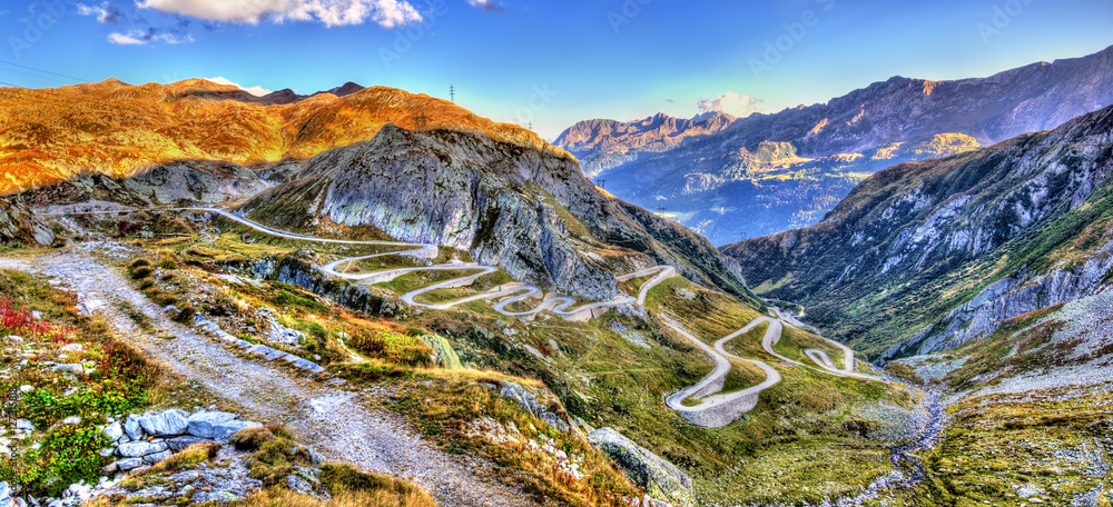 Serpentine road to the St. Gotthard Pass in the Swiss Alps - obrazy, fototapety, plakaty 