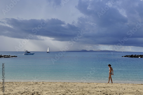 Jeune Femme à La Plage Playa Blanca Playa Dorada