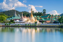 Wat Jongklang - Wat Jongkham The Most Favourite Place For Tourist In Mae Hong Son, Thailand