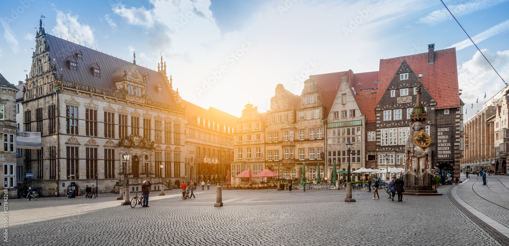 Bremen market square panorama at sunset, Germany - obrazy, fototapety, plakaty 