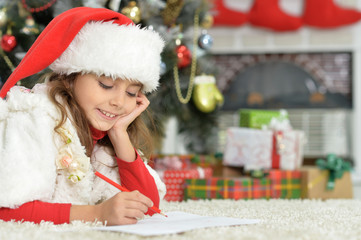 Canvas Print - Little girl writing letter