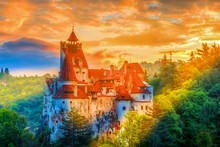 Beautiful Panoramic View Over Dracula Bran Medieval Castle In The Sunset Light, The Most Visited Tourist Attraction Of  Brasov, Bran Town, Transylvania Regiom,Romania,Europe