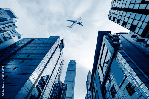 Fotomural Aeronaves en el cielo de Shanghai