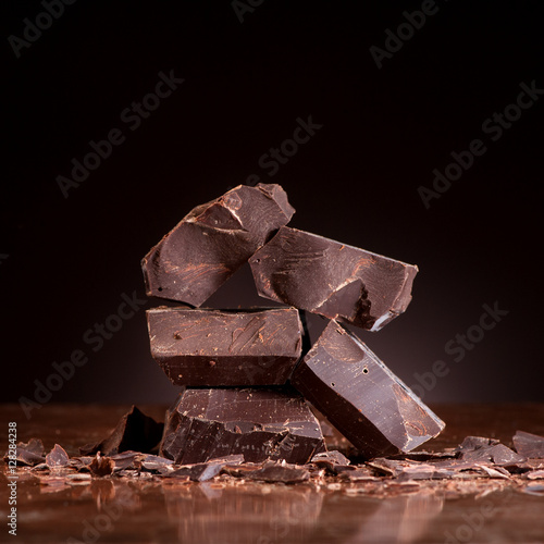 Zdjęcie XXL Kawałki ciemnej czekolady