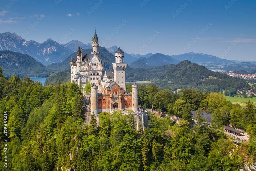 Classic view of Neuschwanstein Castle, Bavaria, Germany - obrazy, fototapety, plakaty 