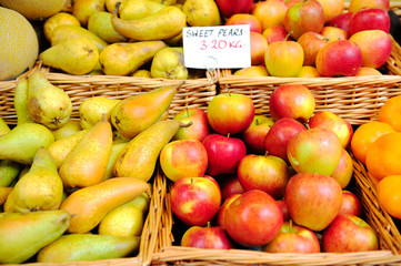 Fruits and vegetables selling in the market