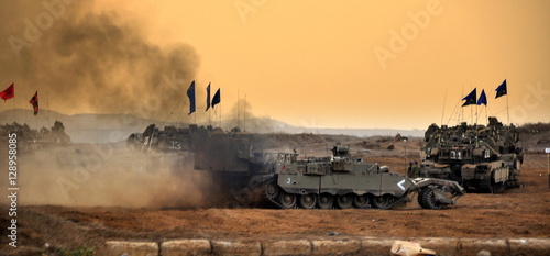 Zdjęcie XXL Zbiornik armii izraelskiej po drodze w Galilei