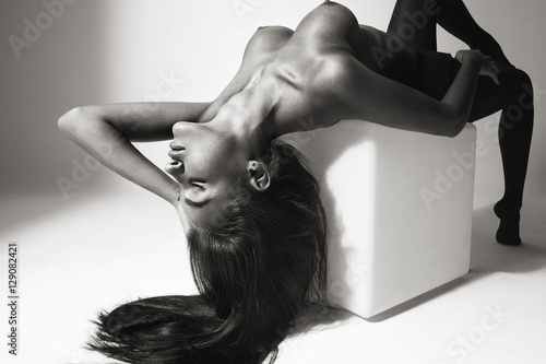 Naklejka - mata magnetyczna na lodówkę sexy woman body black and white nude sensuality lay on white cube hair on the floor
