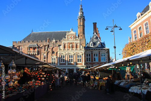 Plakat Urząd Miasta na Grote Markt kwadracie w Haarlem, holandie