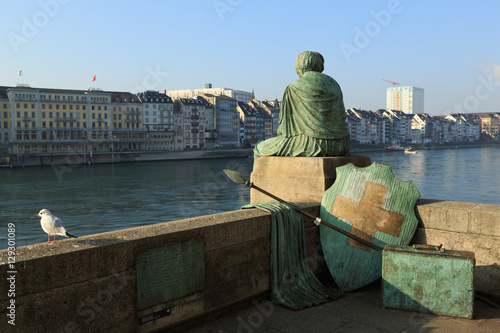 Cuadros en Lienzo Helvetia statue on the Rhine in Basel