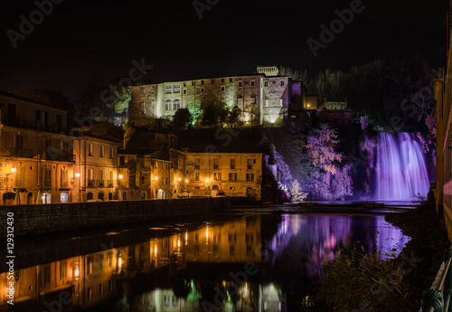 Fotografie, Obraz Isola del Liri waterfall and castle by night, Ciociaria, Italy