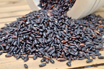 Poster - black rice on table