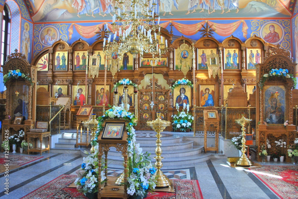 Ikonostas w cerkwi prawosławnej - obrazy, fototapety, plakaty 