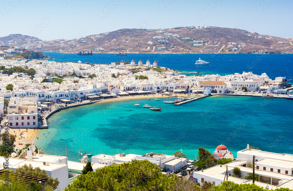 view on Mykonos island, Cyclades, Greece - obrazy, fototapety, plakaty 