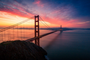 Fototapete - Dramatic Golden Gate Bridge sunrise