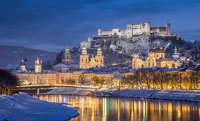 Wall Mural - Classic view of Salzburg at Christmas time in winter, Austria