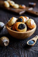 Poster - Small pies with curd and poppy seeds topping