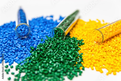 Fotografía Polymeric dye. Colorant for plastics. Pigment in the granules.