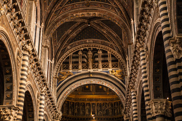 Wall Mural - inside view of Duomo di Siena