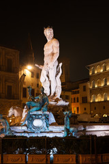 Poster - Fountain of Neptune in Florence city in night