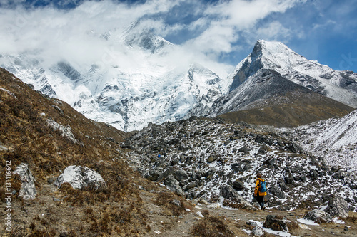 Fotografia, Obraz Island peak (6189 m) and Lhotse peak (8516 m) (view from Chhukhung valley) - Nep