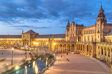 Wall Mural - Plaza de Espana in the evening in Seville