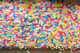 Fototapeta Nowy Jork - Sticky post-it notes in NYC subway station