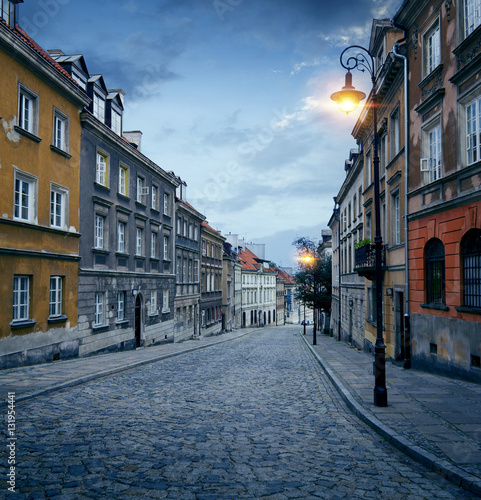 Zdjęcie XXL Ulica na Starym Mieście w Warszawie, Polska