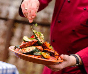 Canvas Print - grilled vegetables and chicken