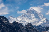Fototapeta Krajobraz - Makalu mountain peak, fifth highest peak in the world, Everest base camp trekking route in Himalaya mountains range, Nepal, Asia