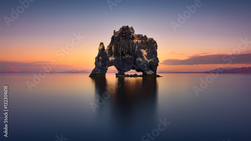 Hvitserkur The Stone Rhino - ICELAND Fototapet
