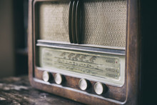 Wooden Retro Radio