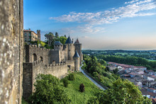 Remparts De La Cité Médiévale De Carcassonne