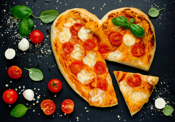 Wall Mural - Delicious Italian pizza with cherry tomatoes, mozzarella and basil