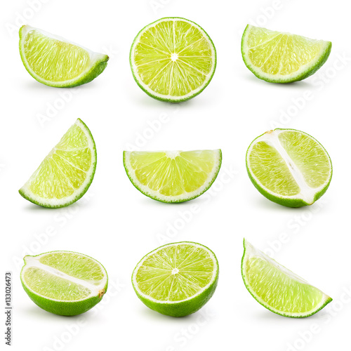 Obraz limonki  limonka-swieze-owoce-na-bialym-tle-kawalek-kawalek-ha