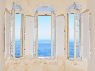  Bay window with view over the sea