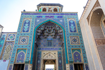 Canvas Print - Main entrance to Shah Cheragh Mosque and mausoleum in Shiraz city in Iran